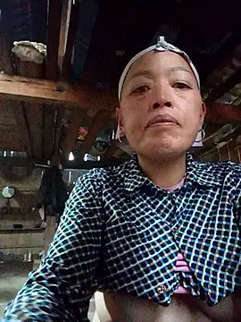 Snapshot of Agnes-baby chatting on 01-15-26, 02:16 Agnes-baby online show from 01-15-26, 02:16