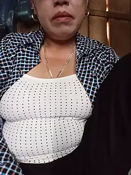 Snapshot of Agnes-baby chatting on 07-01-26, 03:08 Agnes-baby online show from 07-01-26, 03:08