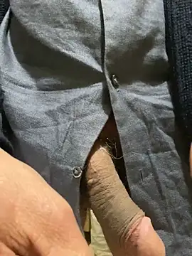 Snapshot of gigetto876 chatting on 03-01-26, 11:45 gigetto876 online show from 03-01-26, 11:45