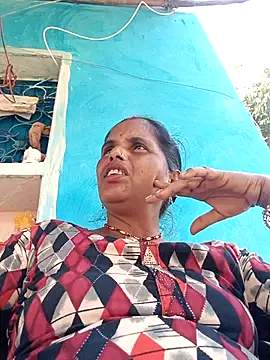 Manvi hote online show from 02-15-26, 08:35