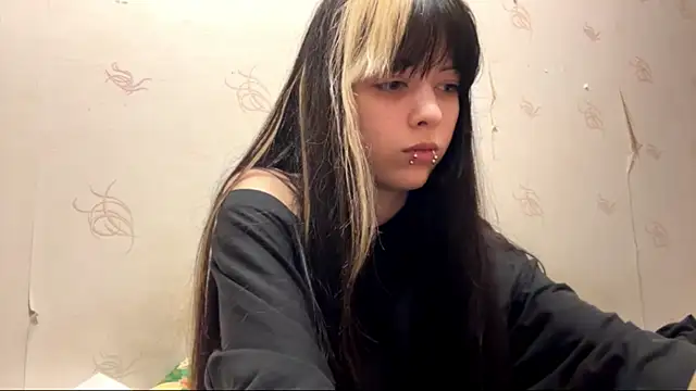 Snapshot of VeraDaisy chatting on 02-11-26, 06:24 VeraDaisy online show from 02-11-26, 06:24