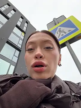 Snapshot of estalavista chatting on 01-13-26, 10:53 estalavista online show from 01-13-26, 10:53