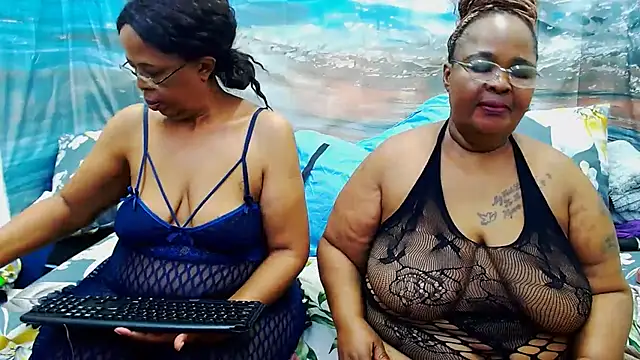 SEXY MATURExx online show from 06-30-26, 07:59