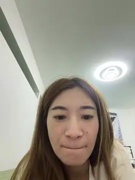 Snapshot of Xiaojuzi- chatting on 08-06-26, 01:57 Xiaojuzi- online show from 08-06-26, 01:57