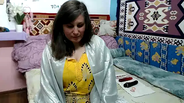 Adelinemilf online show from 04-14-26, 10:32