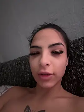 Snapshot of Evelin199 chatting on 05-13-26, 06:44 Evelin199 online show from 05-13-26, 06:44