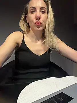 ElenaWhitmore online show from 03-06-26, 11:34