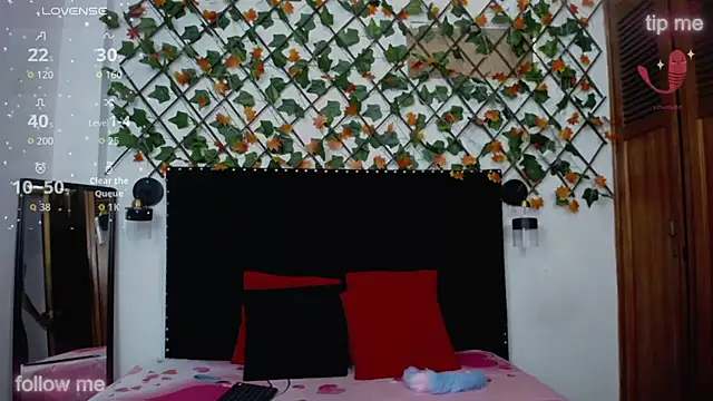 vsamanthaper1 online show from 03-10-26, 07:52