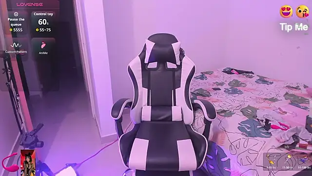 Snapshot of sofiiamillerr chatting on 02-05-26, 11:42 sofiiamillerr online show from 02-05-26, 11:42