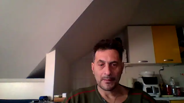 Snapshot of colosone chatting on 02-01-26, 08:24 colosone online show from 02-01-26, 08:24