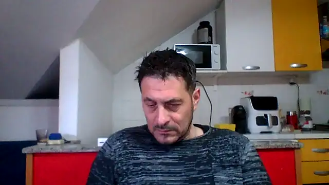 Snapshot of colosone chatting on 02-12-26, 11:38 colosone online show from 02-12-26, 11:38