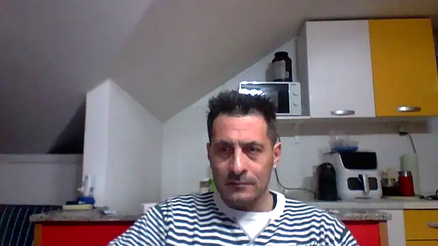 Snapshot of colosone chatting on 03-19-26, 06:56 colosone online show from 03-19-26, 06:56