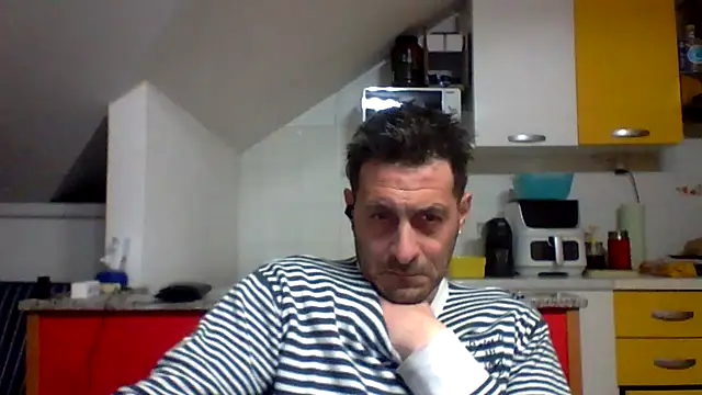 Snapshot of colosone chatting on 03-21-26, 09:07 colosone online show from 03-21-26, 09:07