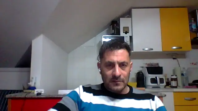 Snapshot of colosone chatting on 04-01-26, 08:17 colosone online show from 04-01-26, 08:17