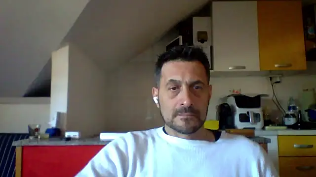 Snapshot of colosone chatting on 04-08-26, 10:59 colosone online show from 04-08-26, 10:59