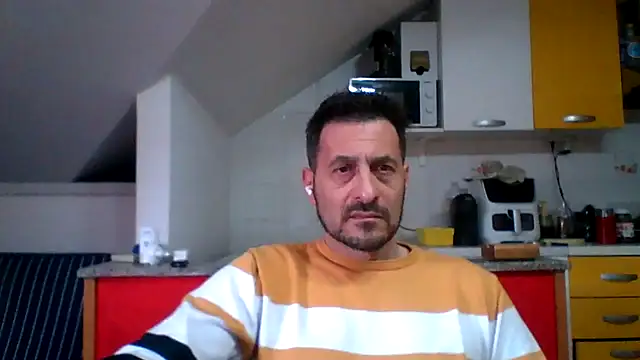 Snapshot of colosone chatting on 04-12-26, 02:00 colosone online show from 04-12-26, 02:00