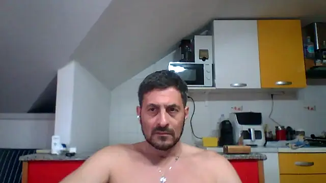 Snapshot of colosone chatting on 04-15-26, 01:51 colosone online show from 04-15-26, 01:51
