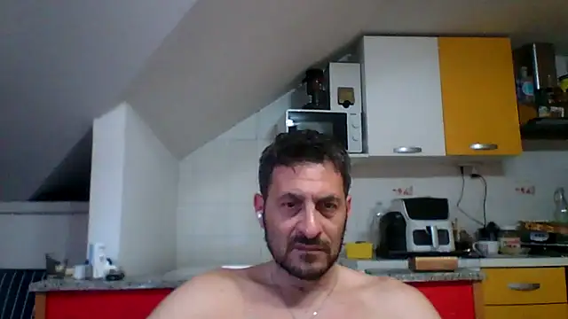 Snapshot of colosone chatting on 04-18-26, 05:06 colosone online show from 04-18-26, 05:06