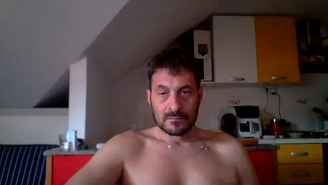 Snapshot of colosone chatting on 04-21-26, 06:52 colosone online show from 04-21-26, 06:52