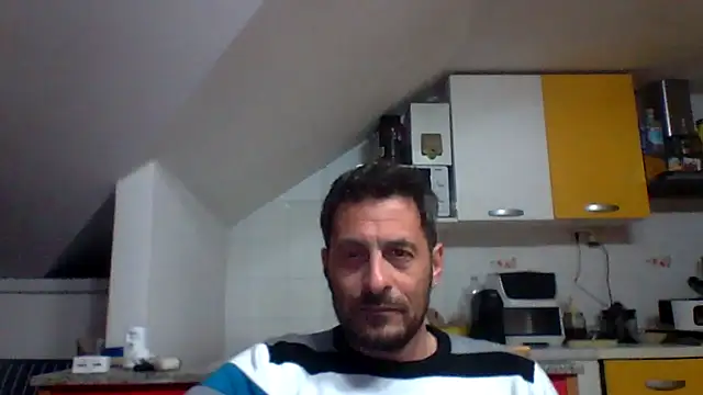 Snapshot of colosone chatting on 04-27-26, 09:02 colosone online show from 04-27-26, 09:02