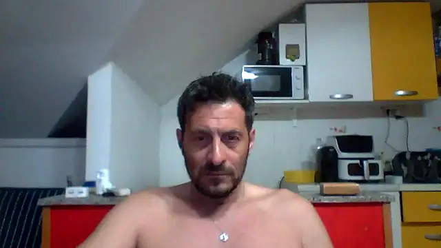 Snapshot of colosone chatting on 04-28-26, 08:47 colosone online show from 04-28-26, 08:47