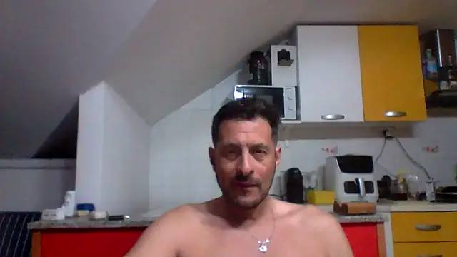 Snapshot of colosone chatting on 05-03-26, 06:36 colosone online show from 05-03-26, 06:36