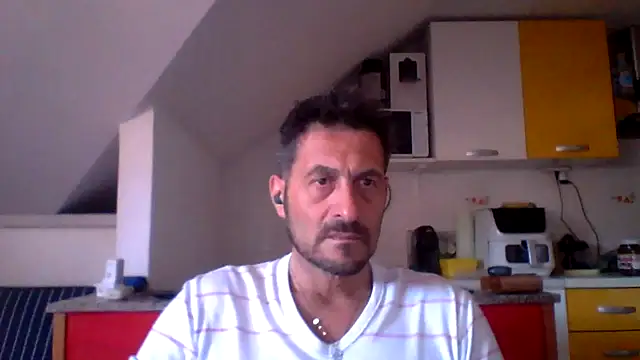 Snapshot of colosone chatting on 05-09-26, 08:52 colosone online show from 05-09-26, 08:52