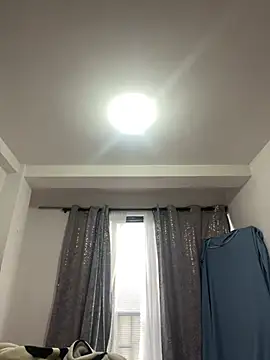 Snapshot of Violett_hott_ chatting on 04-30-26, 11:38 Violett hott online show from 04-30-26, 11:38