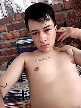 Snapshot of Catters456 chatting on 01-05-26, 06:33 Catters456 online show from 01-05-26, 06:33