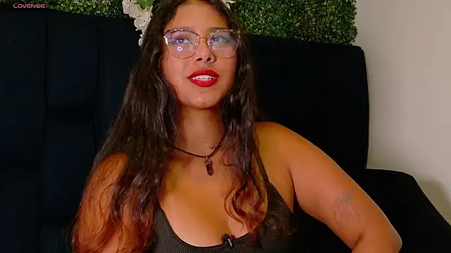 AnnaSmiles online show from 05-29-26, 03:21