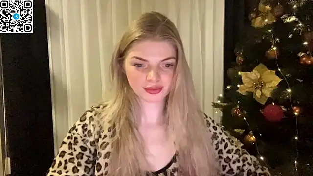 Snapshot of Sweet_Sinn_ chatting on 01-07-26, 10:56 Sweet Sinn online show from 01-07-26, 10:56