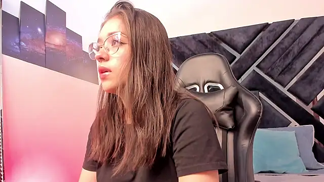 Snapshot of Ariana_Montiel chatting on 01-14-26, 06:57 Ariana Montiel online show from 01-14-26, 06:57