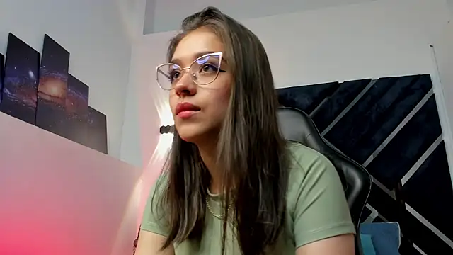 Snapshot of Ariana_Montiel chatting on 01-15-26, 08:34 Ariana Montiel online show from 01-15-26, 08:34