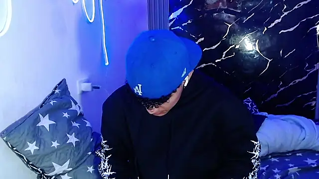 Snapshot of jamescurly00 chatting on 03-16-26, 10:47 jamescurly00 online show from 03-16-26, 10:47