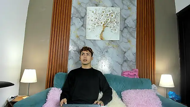 AVENGER BOYS2026 online show from 03-11-26, 07:31