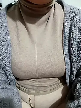 Tulip Giang online show from 01-13-26, 04:34