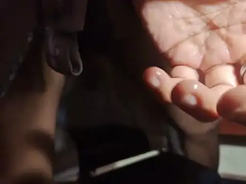 Snapshot of Love_Sweat5 chatting on 01-12-26, 07:02 Love Sweat5 online show from 01-12-26, 07:02