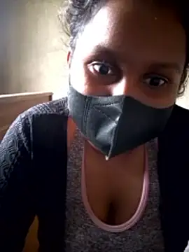 Snapshot of Neha-babySl chatting on 01-08-26, 05:43 Neha-babySl online show from 01-08-26, 05:43