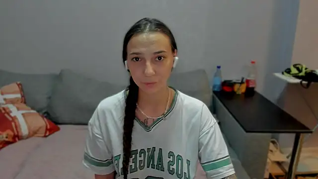 AnnaMized online show from 01-10-26, 05:48