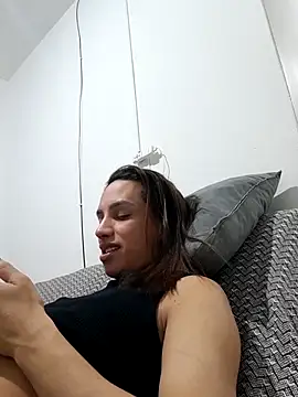 ofjuliaa online show from 05-28-26, 02:20