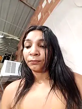 Snapshot of chikivivi- chatting on 06-19-26, 01:15 chikivivi- online show from 06-19-26, 01:15