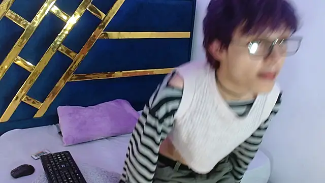 Snapshot of Angel_adrien chatting on 01-08-26, 12:40 Angel adrien online show from 01-08-26, 12:40