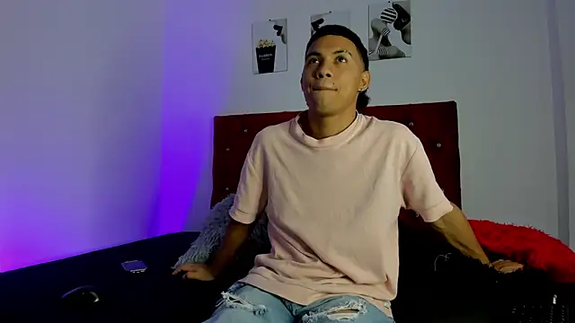 Liamsubtle01 online show from 01-12-26, 06:24