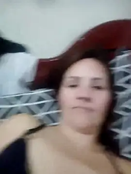 Snapshot of Myfeet8961 chatting on 01-15-26, 02:21 Myfeet8961 online show from 01-15-26, 02:21