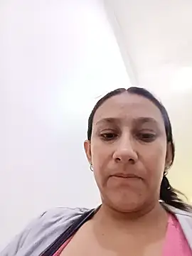 Snapshot of Andry-19 chatting on 01-12-26, 08:25 Andry-19 online show from 01-12-26, 08:25