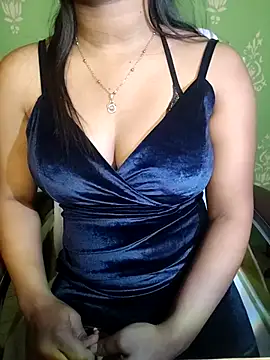 Snapshot of Samira_07 chatting on 01-14-26, 06:24 Samira 07 online show from 01-14-26, 06:24