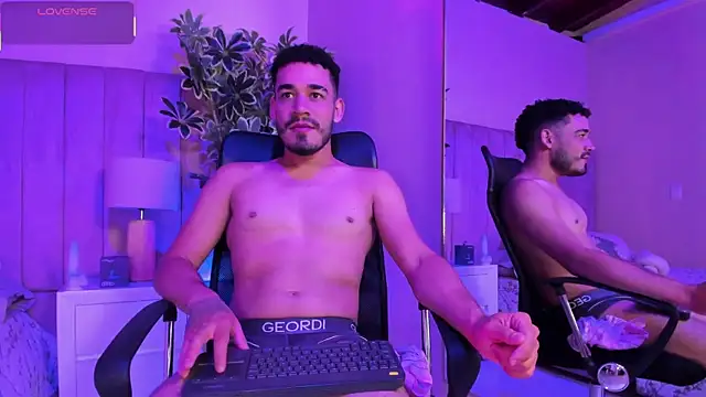 Snapshot of aries_unbound chatting on 01-12-26, 12:54 aries unbound online show from 01-12-26, 12:54