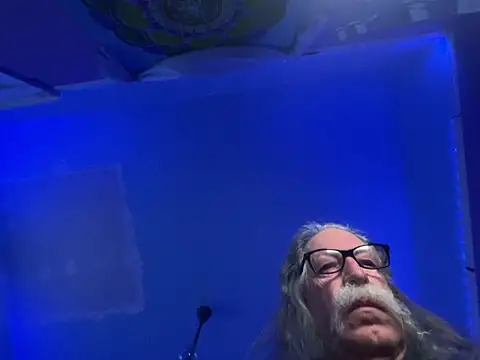 Snapshot of LickYourYoni chatting on 02-14-26, 03:31 LickYourYoni online show from 02-14-26, 03:31