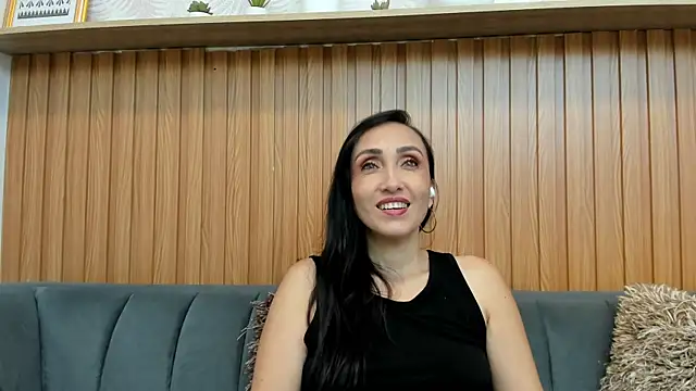 Snapshot of Riley_Reid_Milf chatting on 07-28-26, 04:39 Riley Reid Milf online show from 07-28-26, 04:39