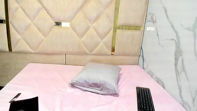 Snapshot of luisa_girlssex chatting on 01-31-26, 07:11 luisa girlssex online show from 01-31-26, 07:11